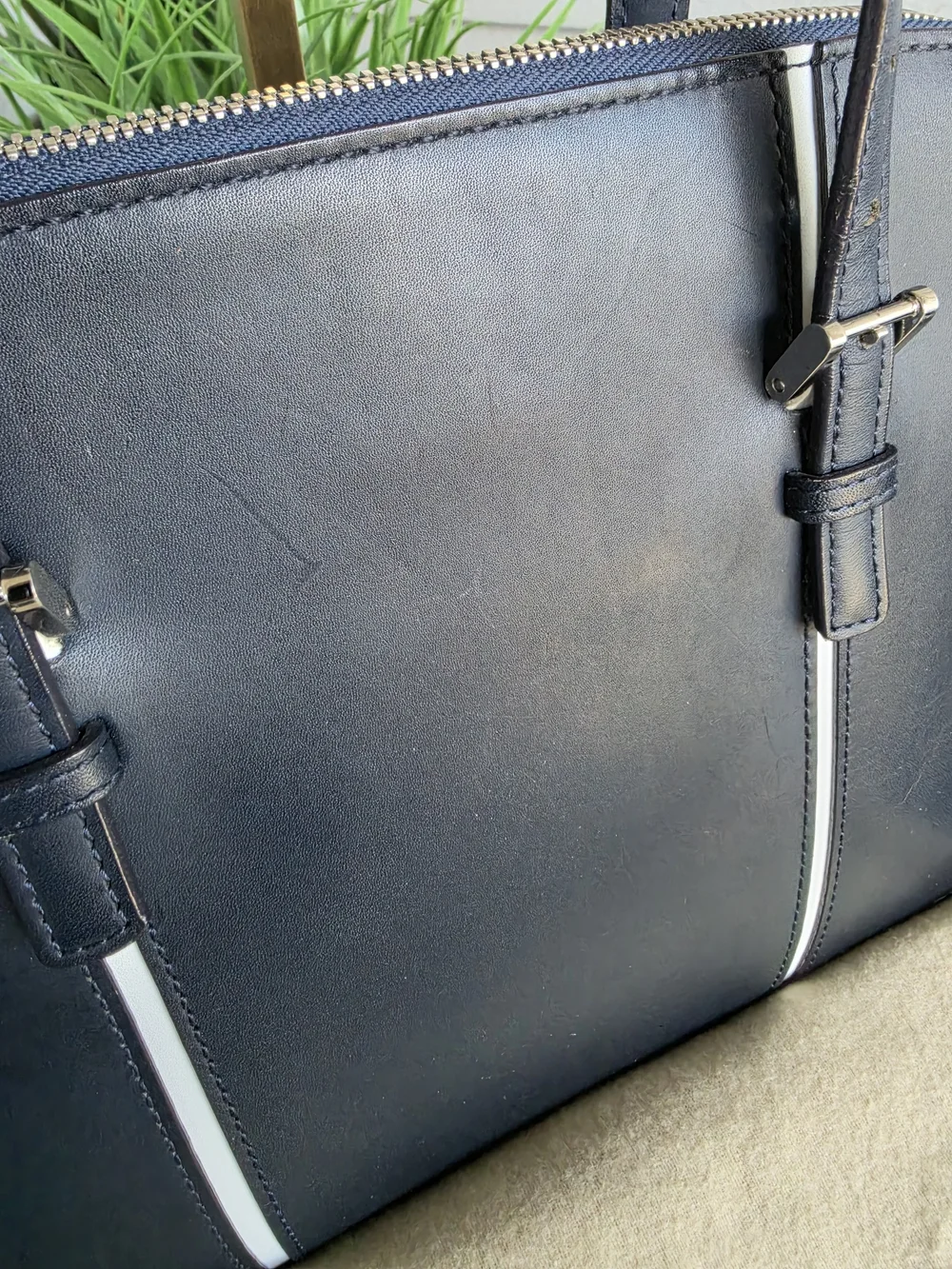 Burberry classic navy